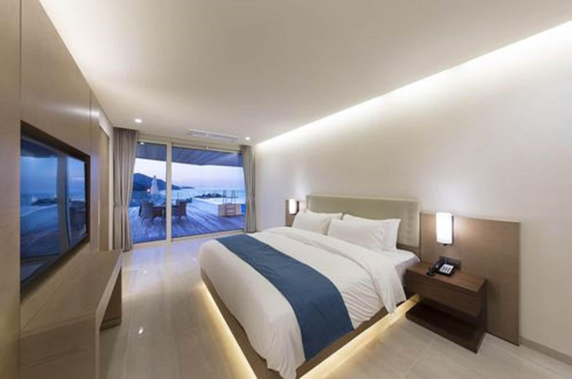 Sun Cruise Resort y Yacht Gangneung Exterior foto